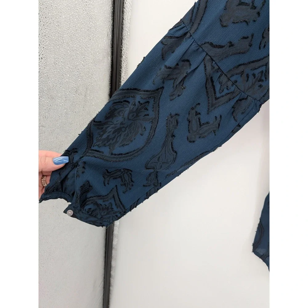 Boho Ann Taylor LOFT Dark Green Black Burnout Textured Damask Puff Sleeve M Top